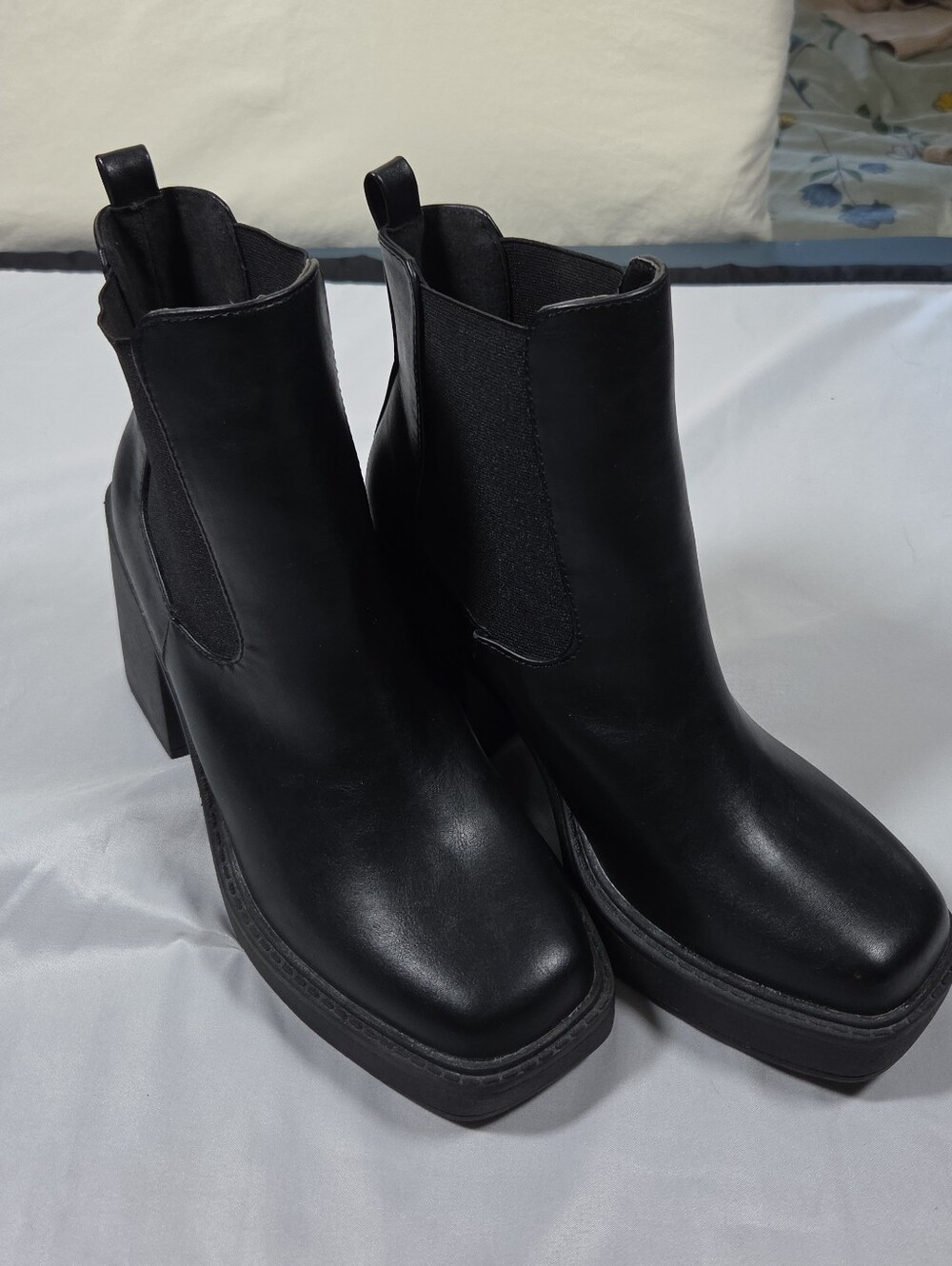 Forever 21 Chunky Square Toe Faux Leather Chelsea Bt 7.5 Witchy Y2k Whimsygoth